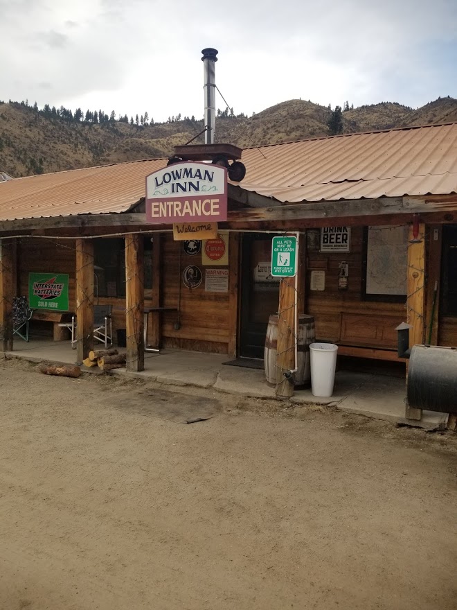 Lowman Inn | 7600 ID-21, Lowman, ID 83637, USA | Phone: (208) 259-3555