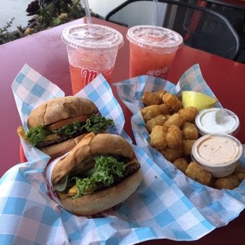 Montys Good Burger | 3605 Market St, Riverside, CA 92501, USA | Phone: (213) 915-0257