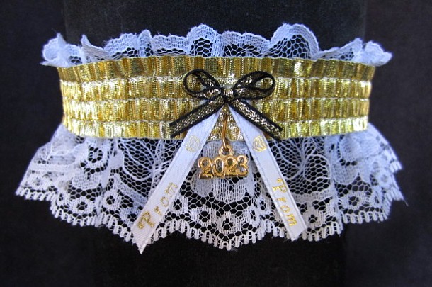 Custom Accessories Garters LLC | 218 Box, Theresa, WI 53091, USA | Phone: (920) 488-2082