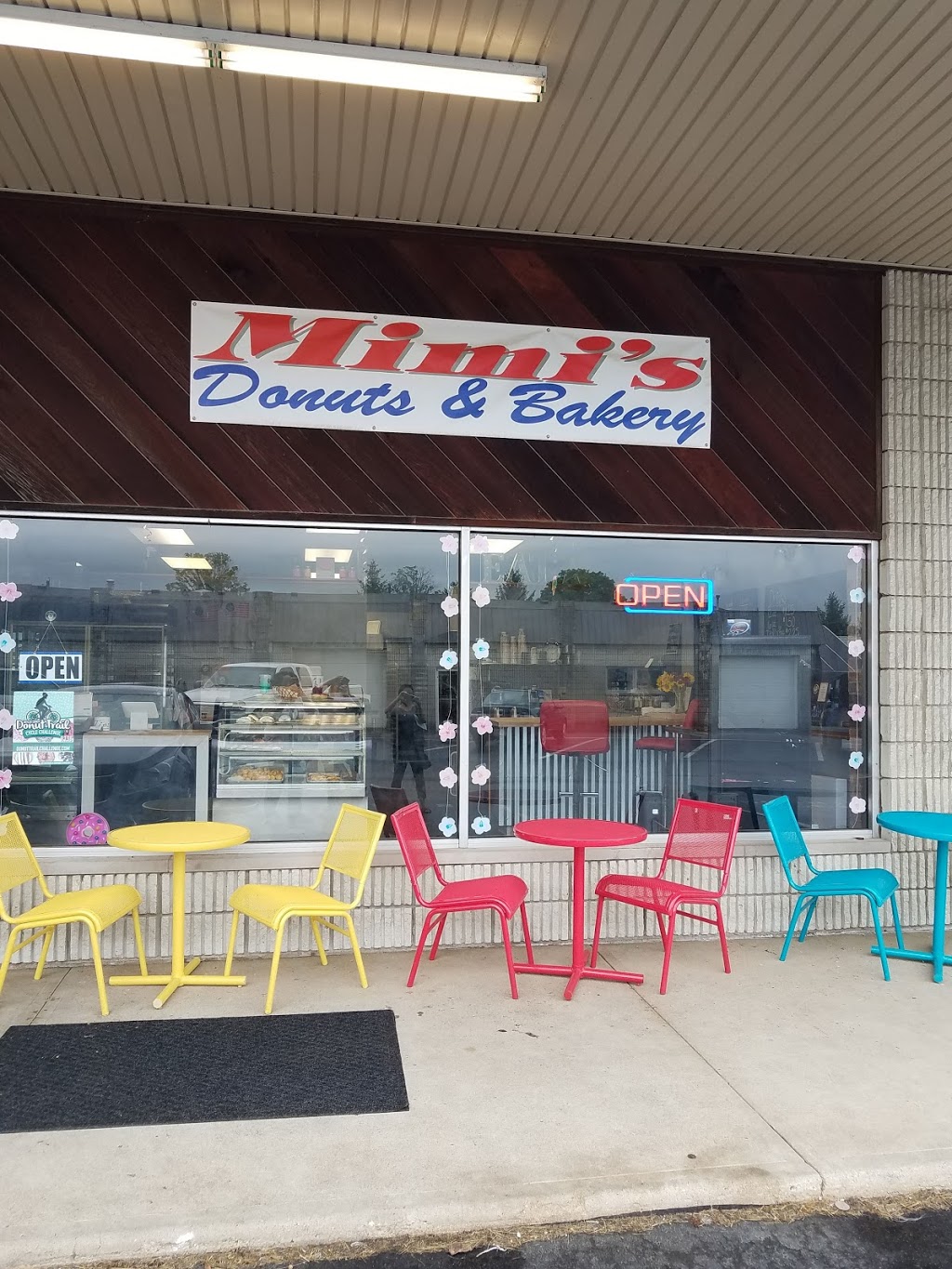 Mimis Donuts & Bakery | 2267 Millville Ave, Hamilton, OH 45013, USA | Phone: (513) 280-1911