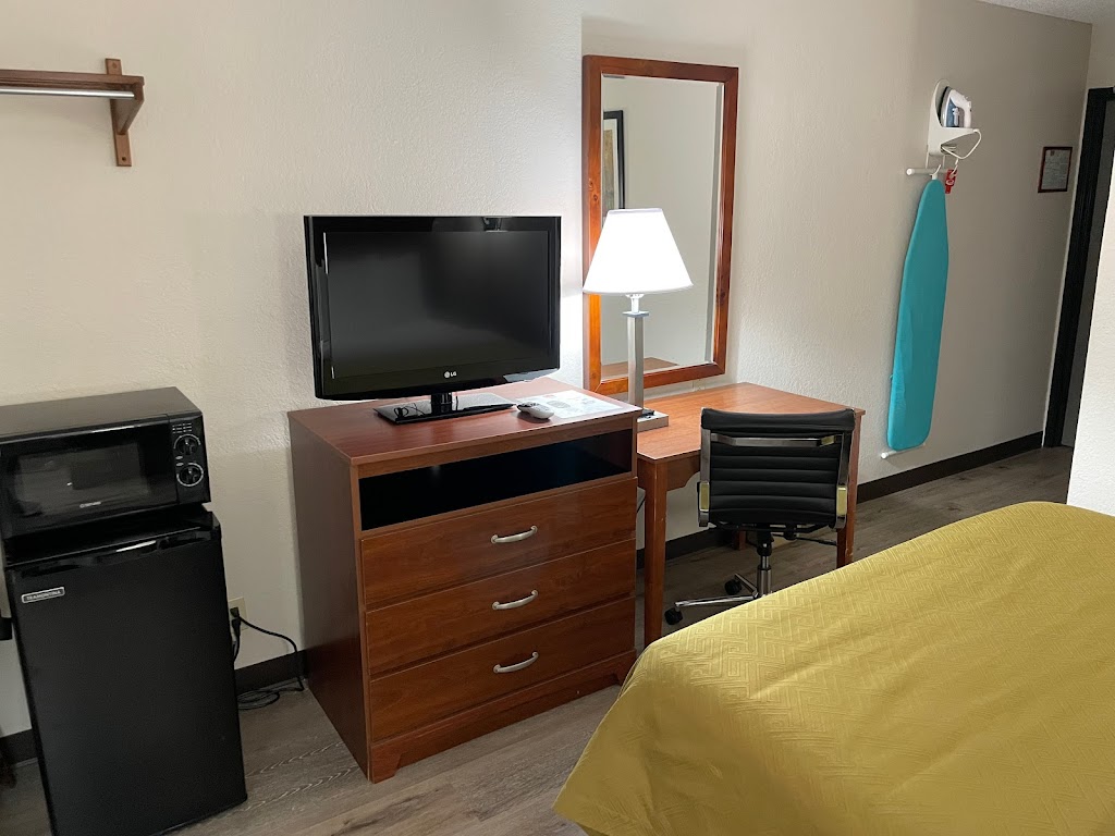 Econo Lodge Cartersville-Emerson Lake Point | 41 GA-20 Spur, Cartersville, GA 30121, USA | Phone: (770) 382-8881