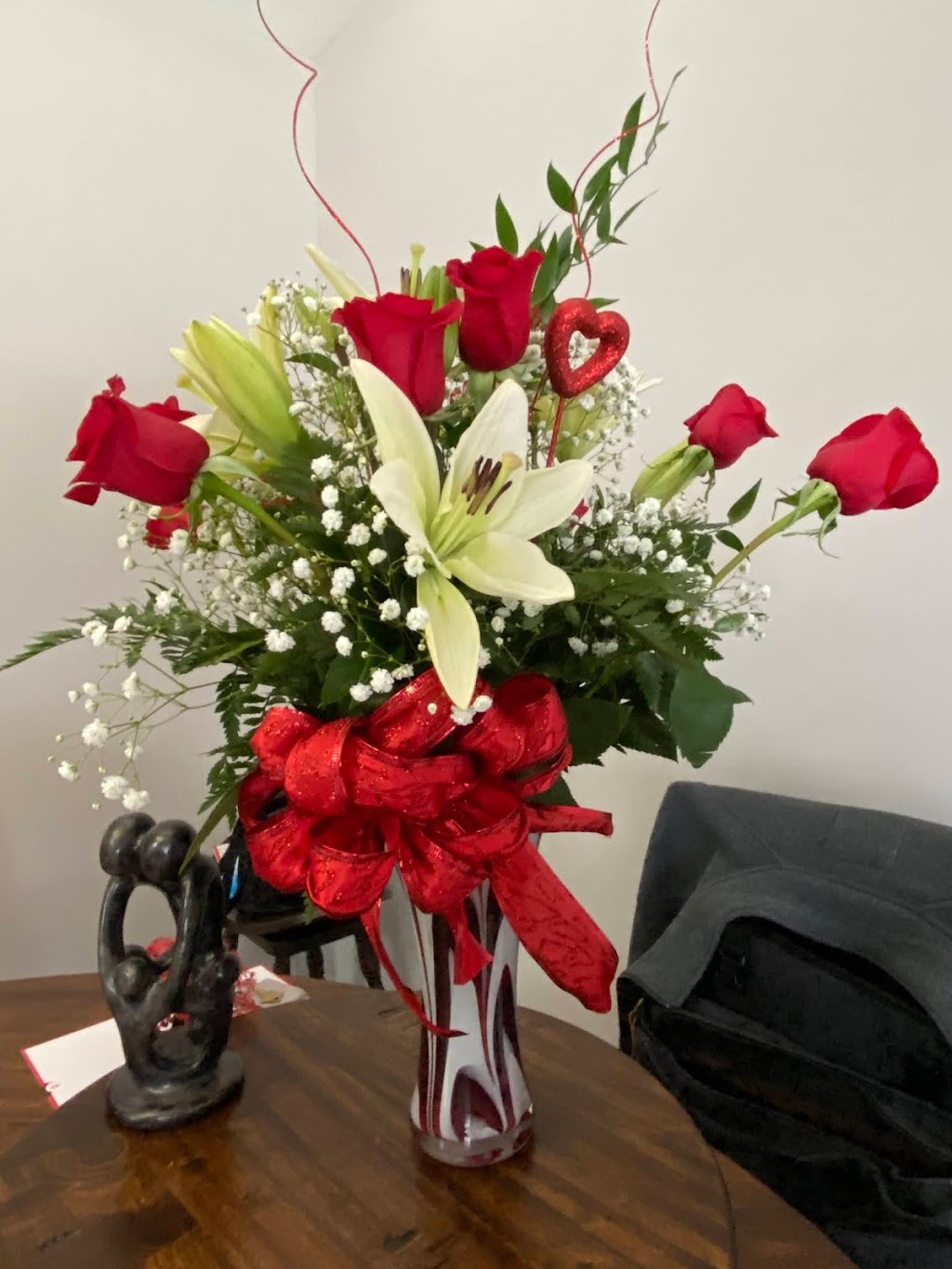 Youngs Florist | 508 N Main St, Kernersville, NC 27284, USA | Phone: (336) 996-3830