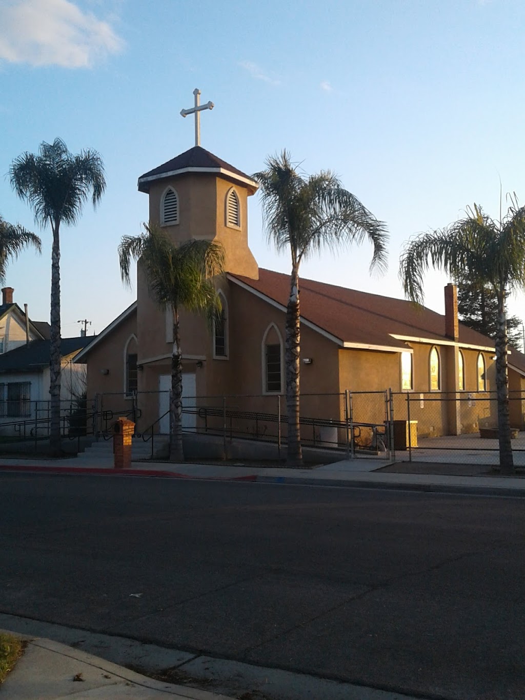 Cristo Rey Catholic Church | 3586 S Ward Ave, Fresno, CA 93725, USA | Phone: (559) 255-4260