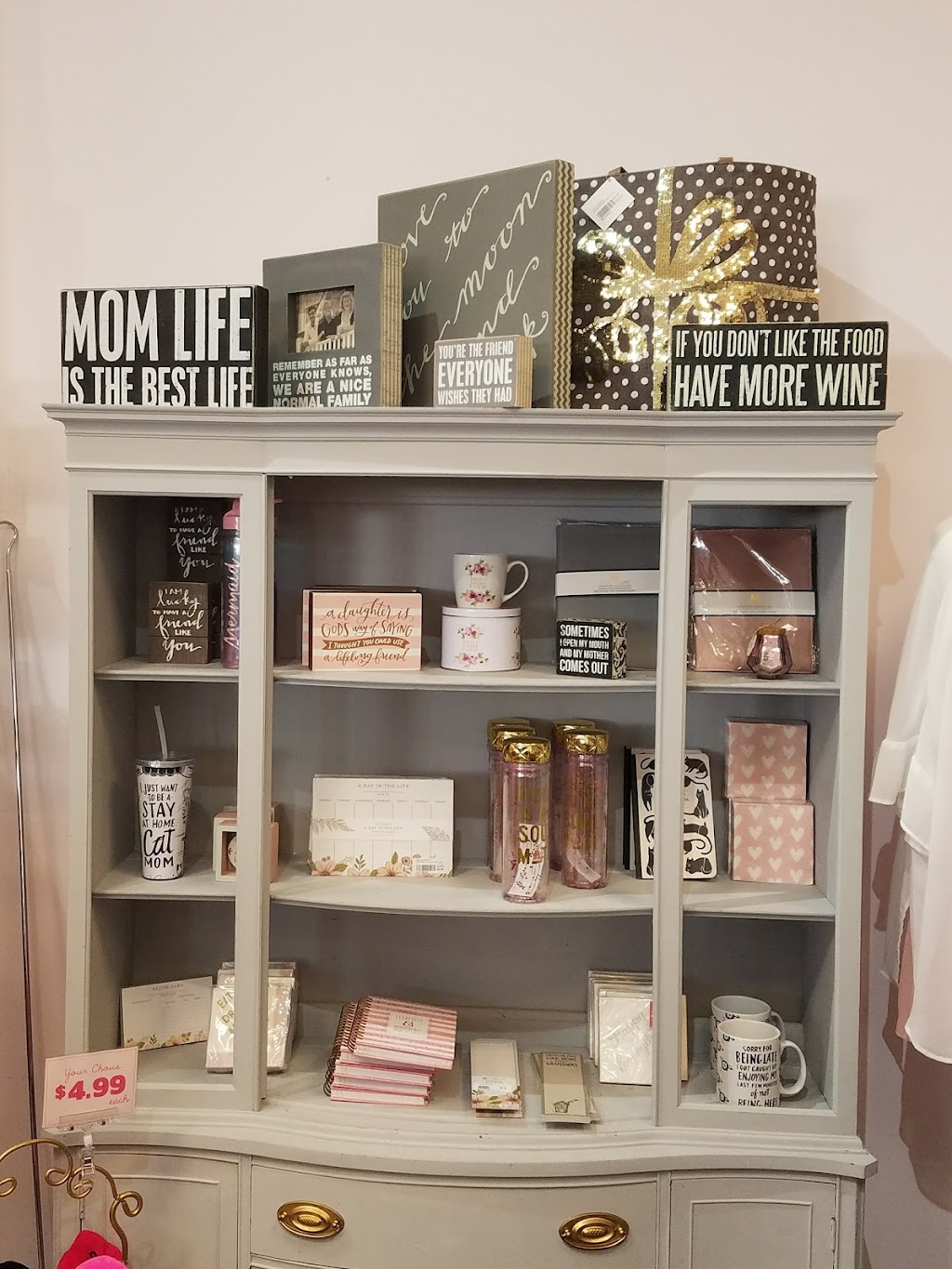 Daisy Shoppe | 101 W Avenida Vista Hermosa #566, San Clemente, CA 92672, USA | Phone: (949) 558-5080