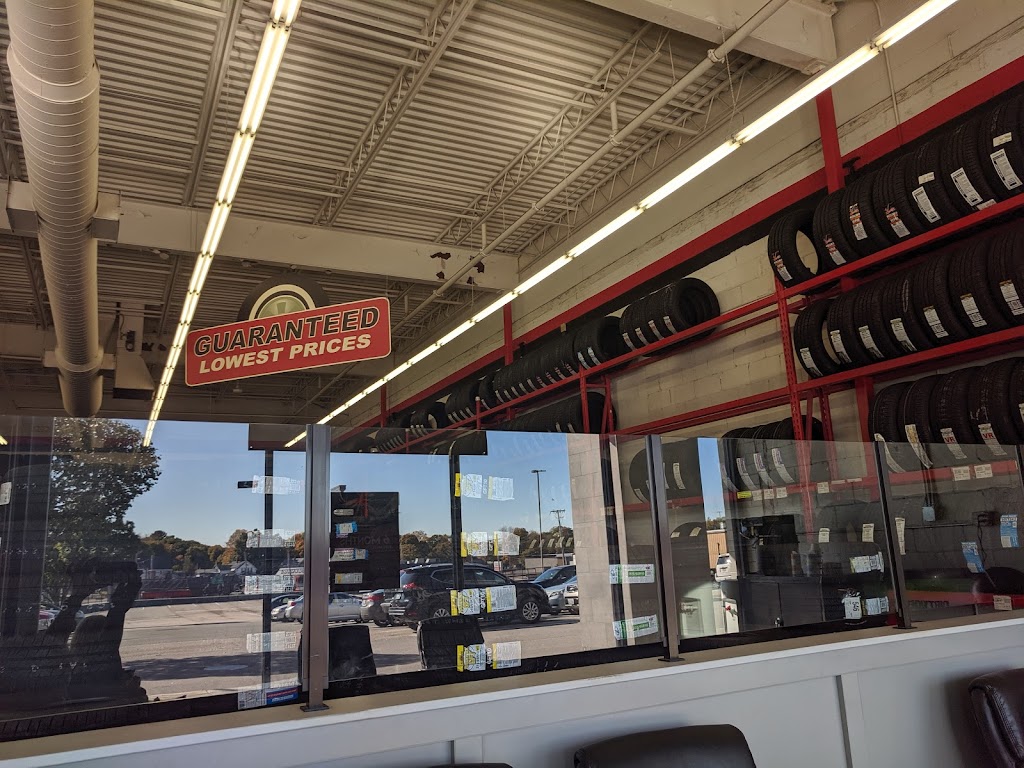 Town Fair Tire | 287 Washington St, South Attleboro, MA 02703, USA | Phone: (508) 761-4880