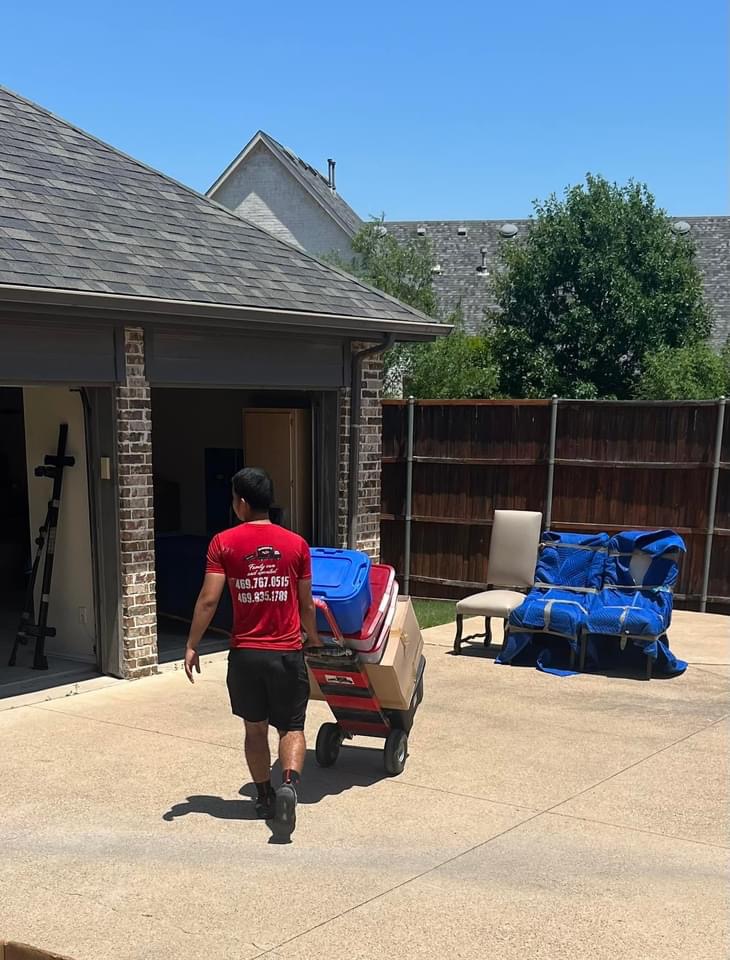 R & J Moving Co LLC | 14534 Sunrose Ln, Farmers Branch, TX 75234, USA | Phone: (469) 767-0515