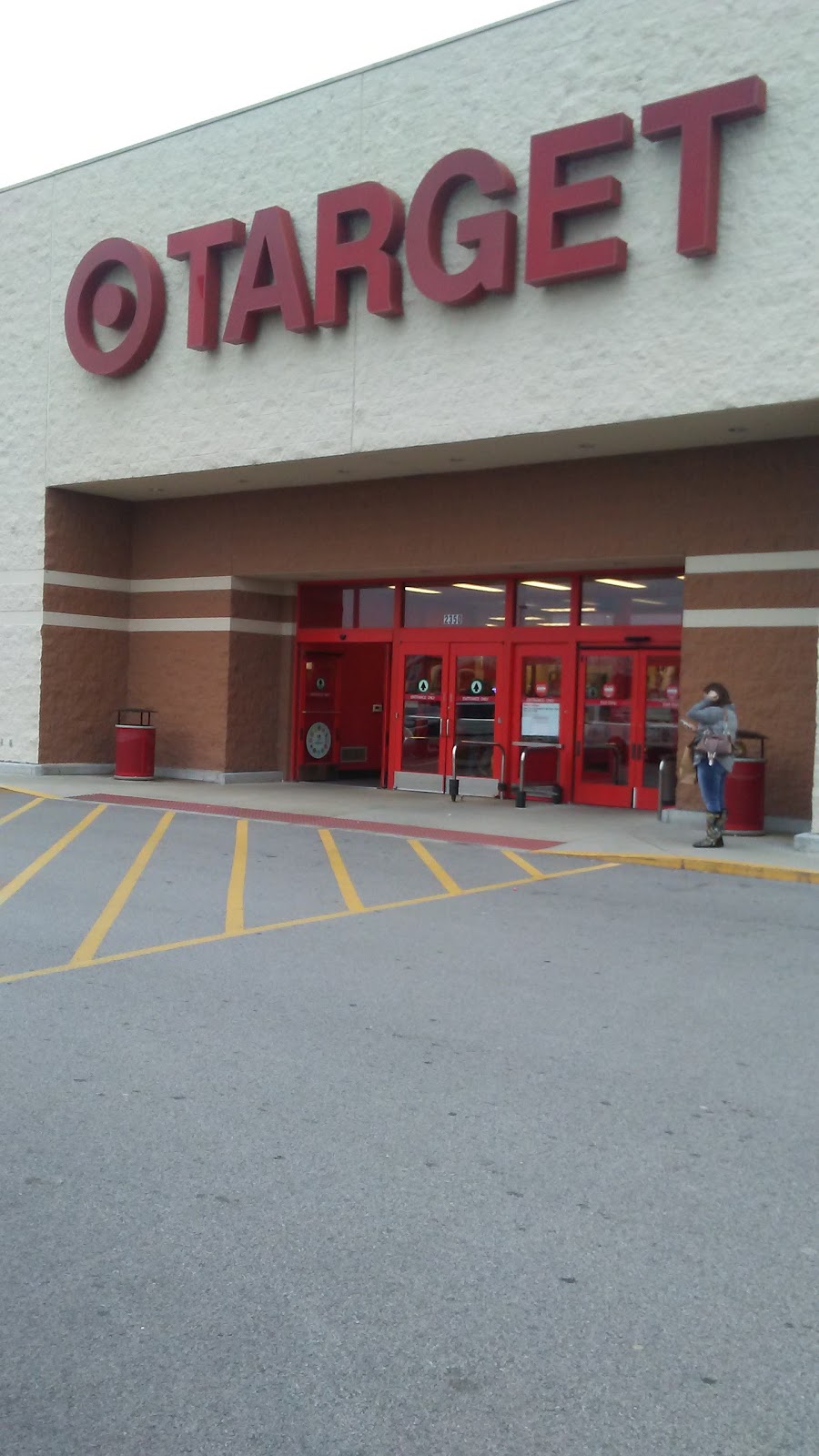 Target | 2350 Troy Rd, Edwardsville, IL 62025, USA | Phone: (618) 659-3200