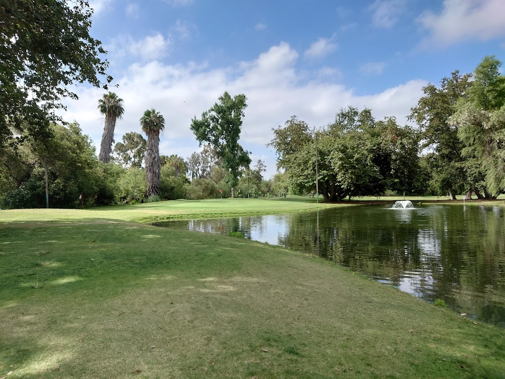 Lake Forest Golf and Practice Center | 23308 Cherry Ave, Lake Forest, CA 92630, USA | Phone: (949) 859-1455