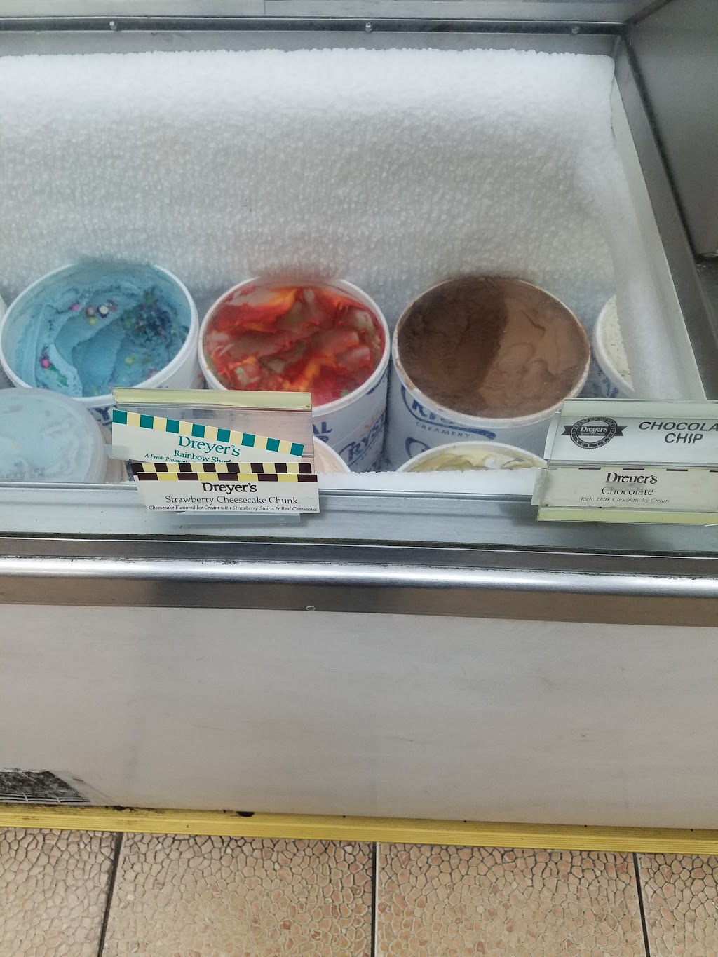 Cheris Ice Cream & Deli | 3206 International Blvd, Oakland, CA 94601 | Phone: (510) 261-2325