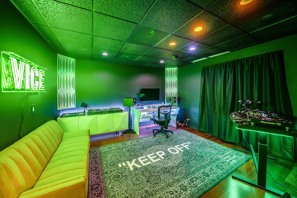 Anonymous Studios | 840 N Hollywood Way, Burbank, CA 91505, USA | Phone: (818) 934-4250