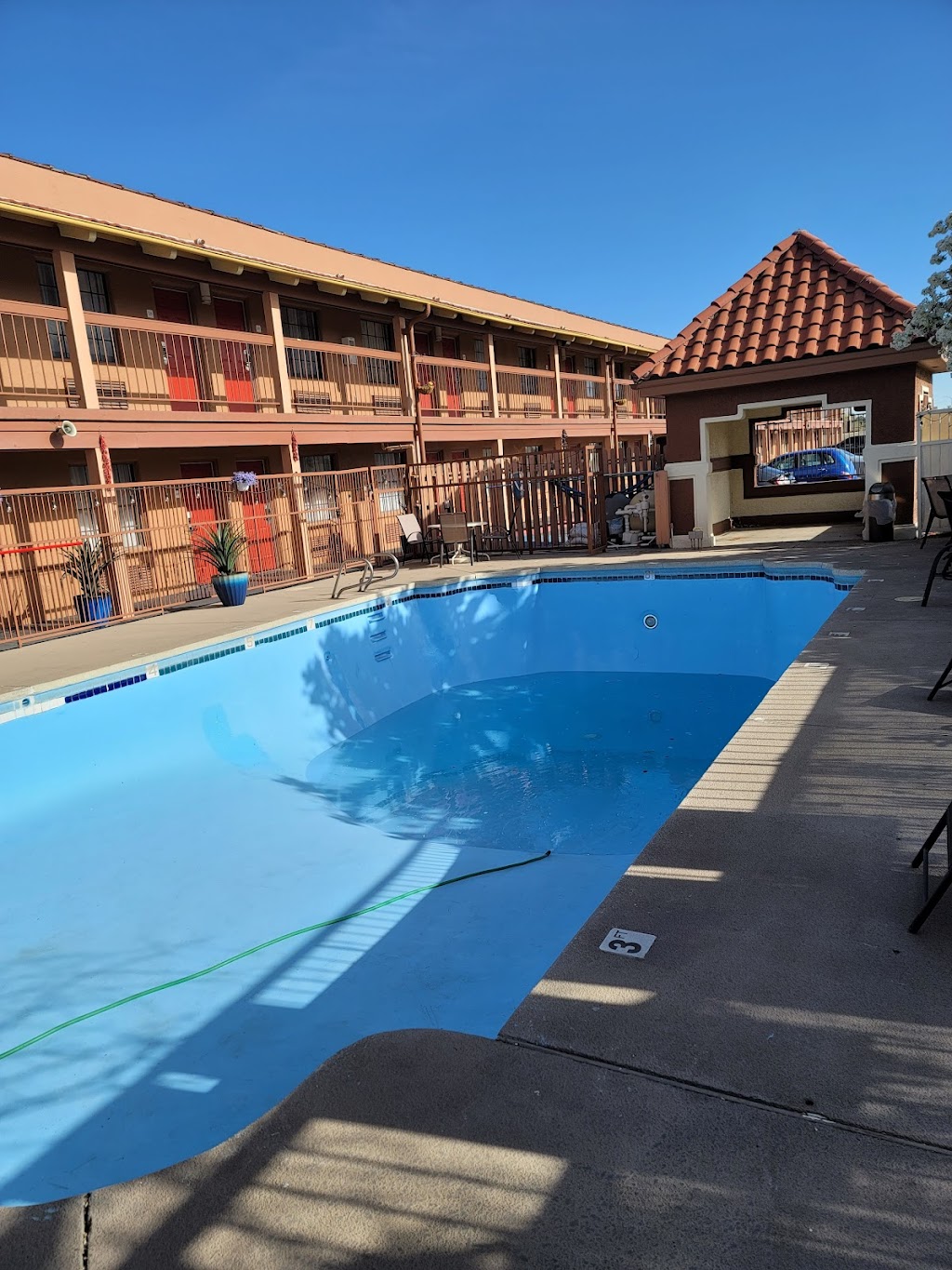 San Mateo Inn | 2424 San Mateo Blvd NE, Albuquerque, NM 87110, USA | Phone: (505) 884-3591