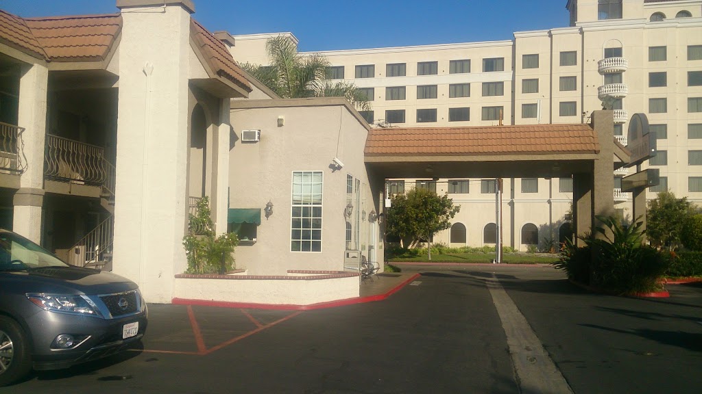 Anaheim Express Inn Maingate | 620 W Orangewood Ave, Anaheim, CA 92802, USA | Phone: (714) 971-9000