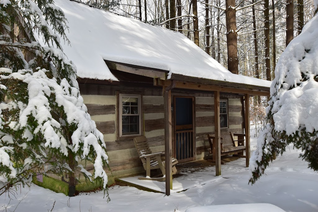 Hocking Hills Frontier Log Cabins | 18381 Thompson Ridge Rd, Laurelville, OH 43135, USA | Phone: (740) 332-6747