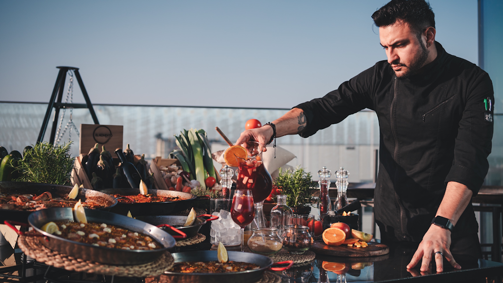 Bbq catering and paellas catering in Amsterdam El Momento | Barbara Strozzilaan 201, 1083 HN Amsterdam, Netherlands | Phone: 06 28298727