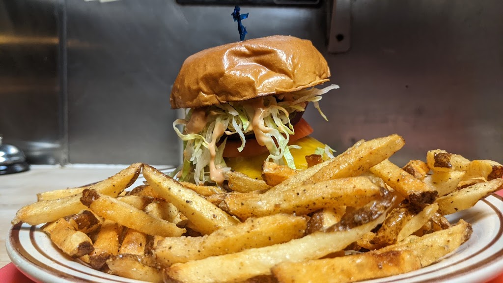 Lions Head Tavern | 995 Amsterdam Ave, New York, NY 10025, USA | Phone: (212) 866-1030