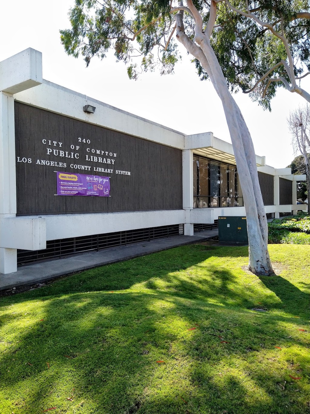 Compton Library | Photo 2 of 10 | Address: 240 W Compton Blvd, Compton, CA 90220, USA | Phone: (310) 637-0202