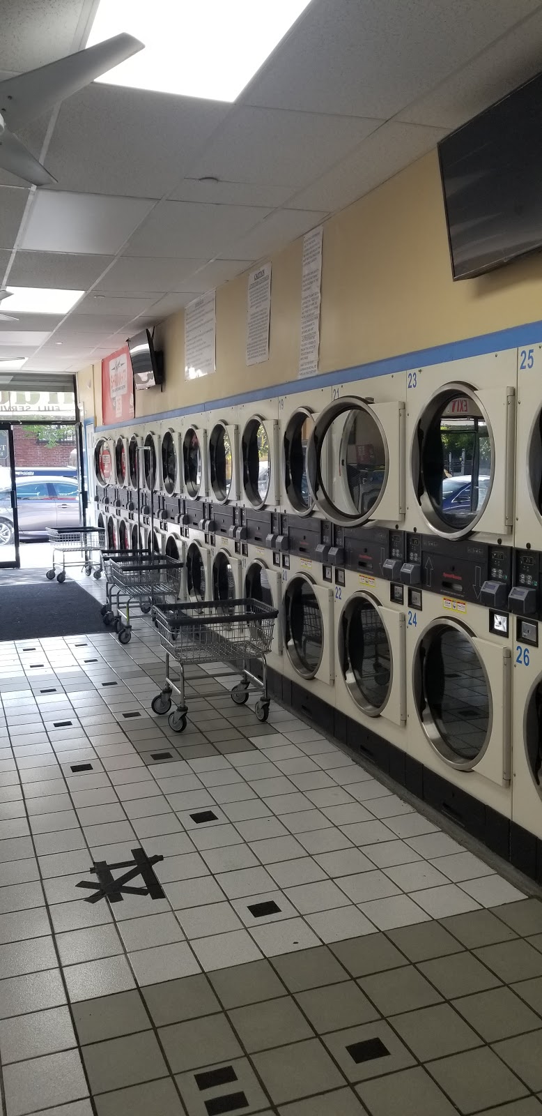 Murdock Laundromat | 20107 Murdock Ave, Queens, NY 11412, USA | Phone: (718) 413-5221