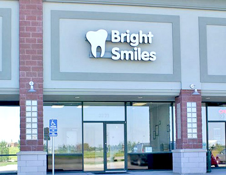 Bright Smiles Dental | 3771 New Town Blvd, St Charles, MO 63301, USA | Phone: (636) 724-1199