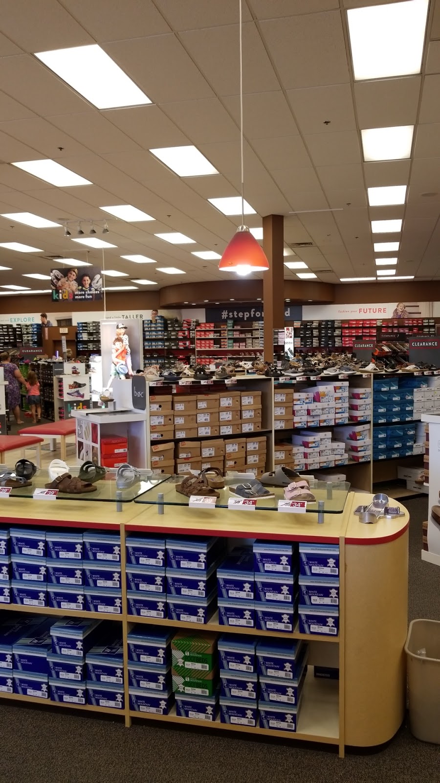 Famous Footwear | 2043 N Power Rd, Mesa, AZ 85215, USA | Phone: (480) 333-1959