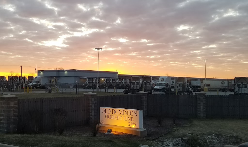 Old Dominion Freight Line | 2880 Elm Point Industrial Dr, St Charles, MO 63301, USA | Phone: (636) 724-0607