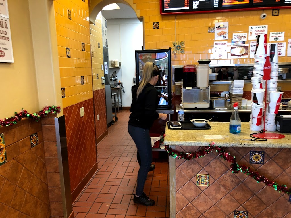 Los Portales Taco Shop | 1191 N State St # A, San Jacinto, CA 92583, USA | Phone: (951) 654-4383