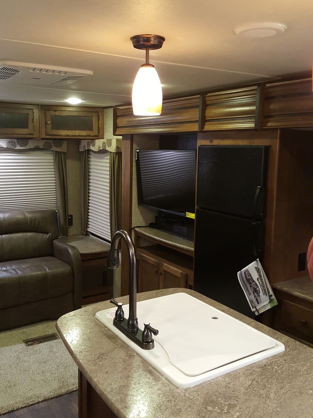 Wisconsin RV World | 5920 Haase Rd, DeForest, WI 53532, USA | Phone: (608) 244-6228