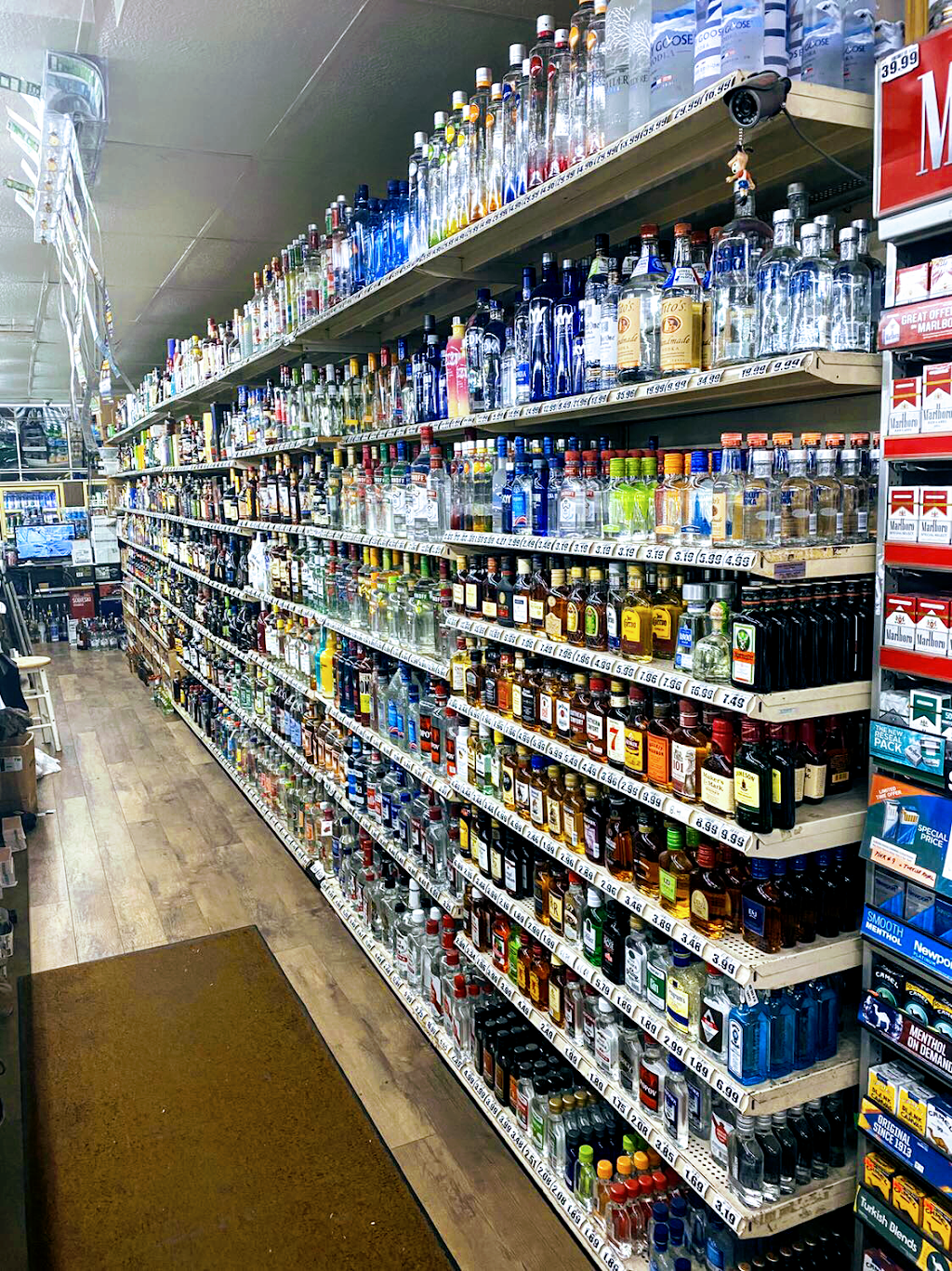 Pop Top Liquor | 931 E 9 Mile Rd, Hazel Park, MI 48030 | Phone: (248) 547-3809