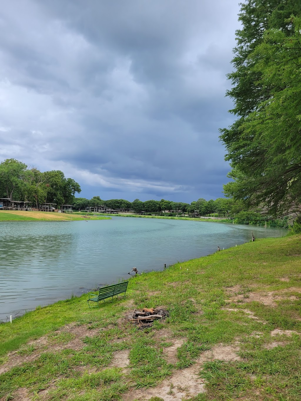 Guadalupe River Houses | 777 Cloud Ln, New Braunfels, TX 78130, USA | Phone: (830) 832-3530