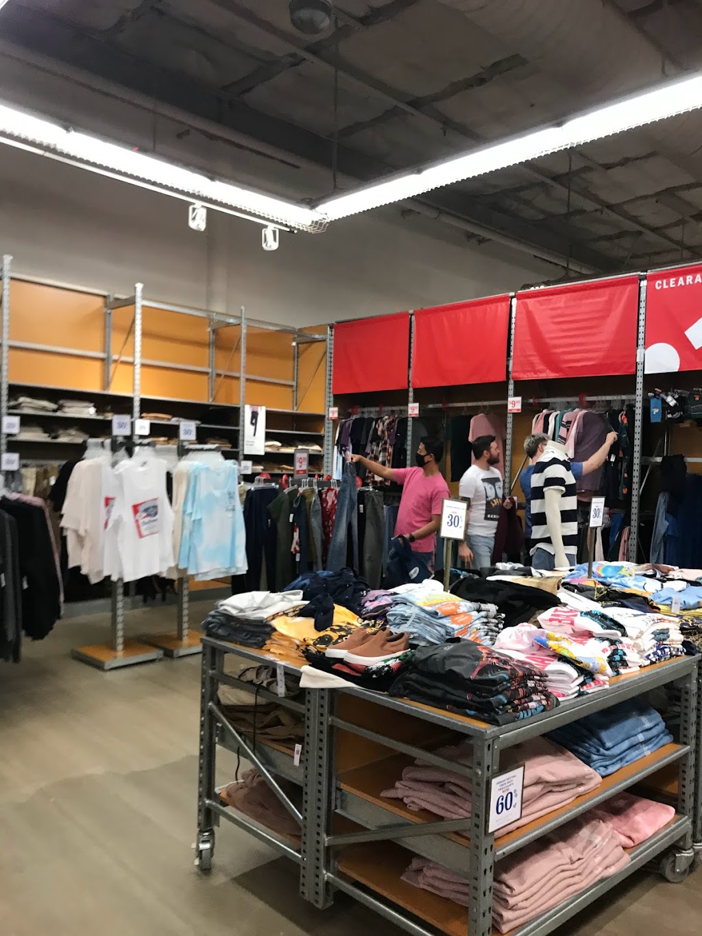 Old Navy | 755 NJ-18, East Brunswick, NJ 08816, USA | Phone: (732) 613-4821