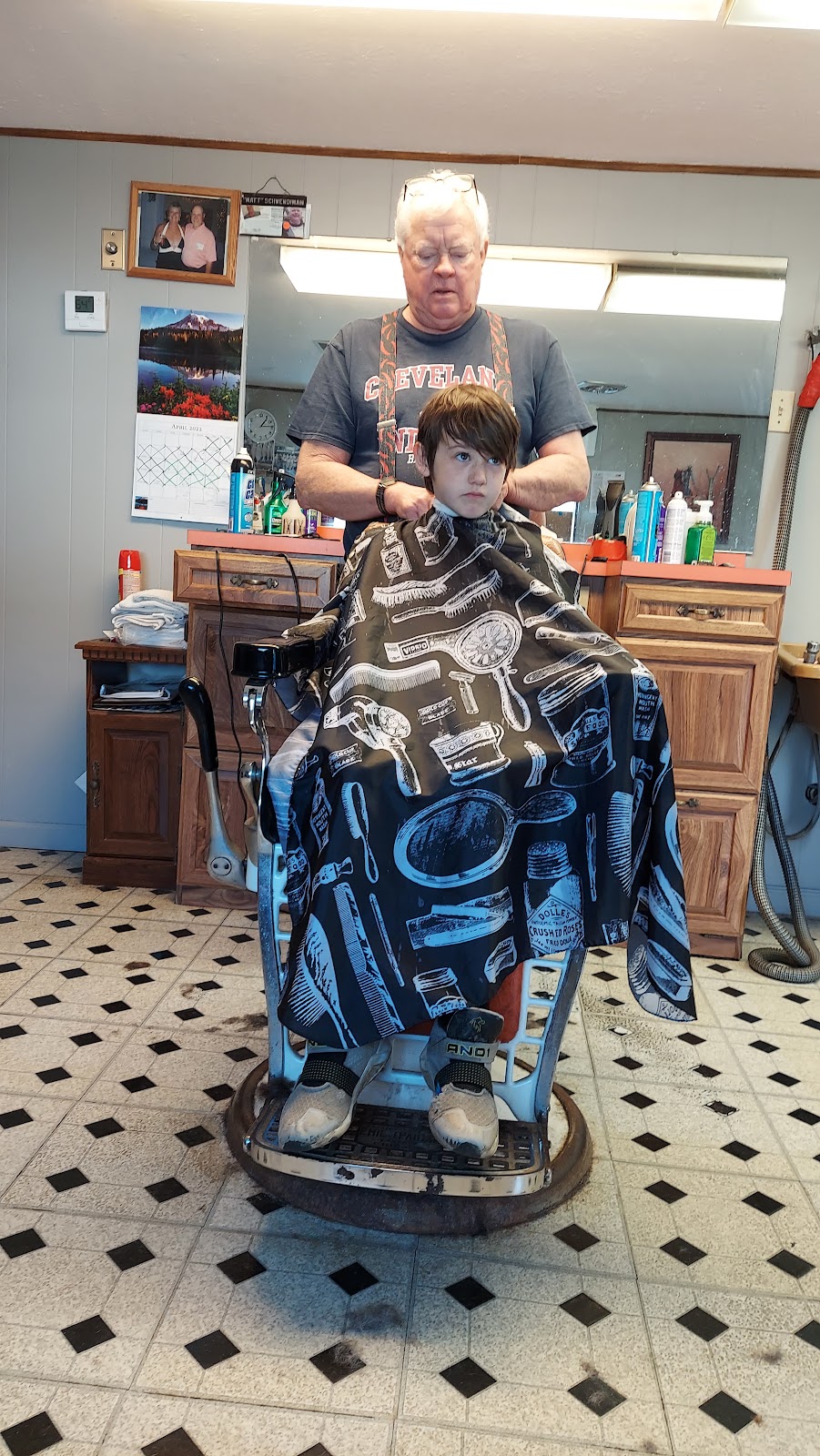 Garber's Barber Shop 863 Cherry St E, Canal Fulton, OH 44614, USA