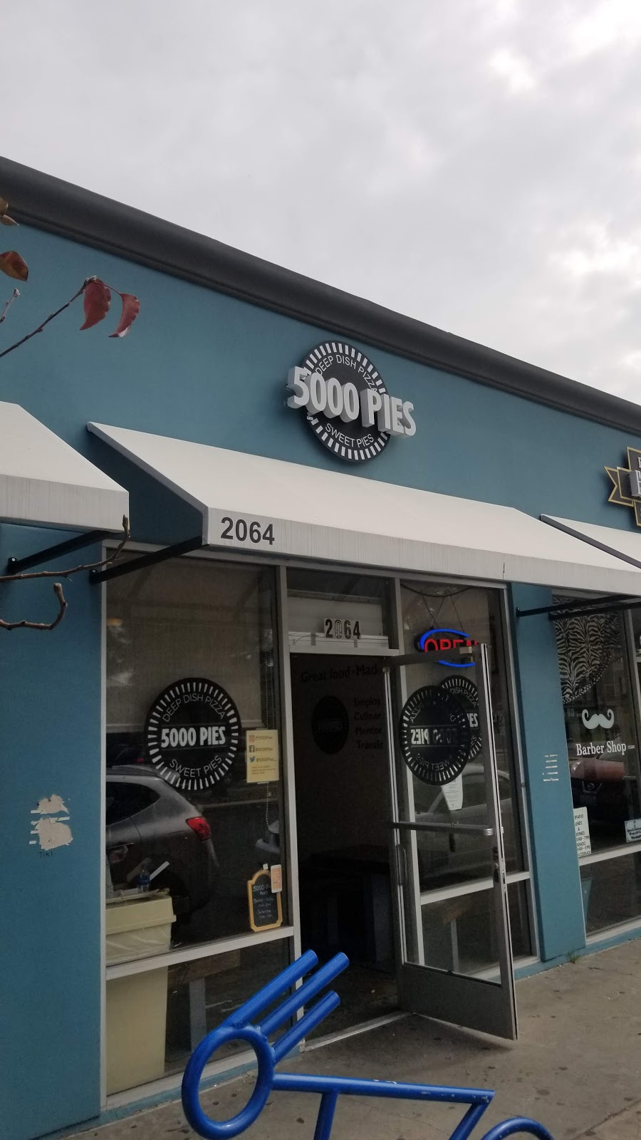 5000 Pies | 2064 Santa Fe Ave, Long Beach, CA 90810, USA | Phone: (562) 901-0615