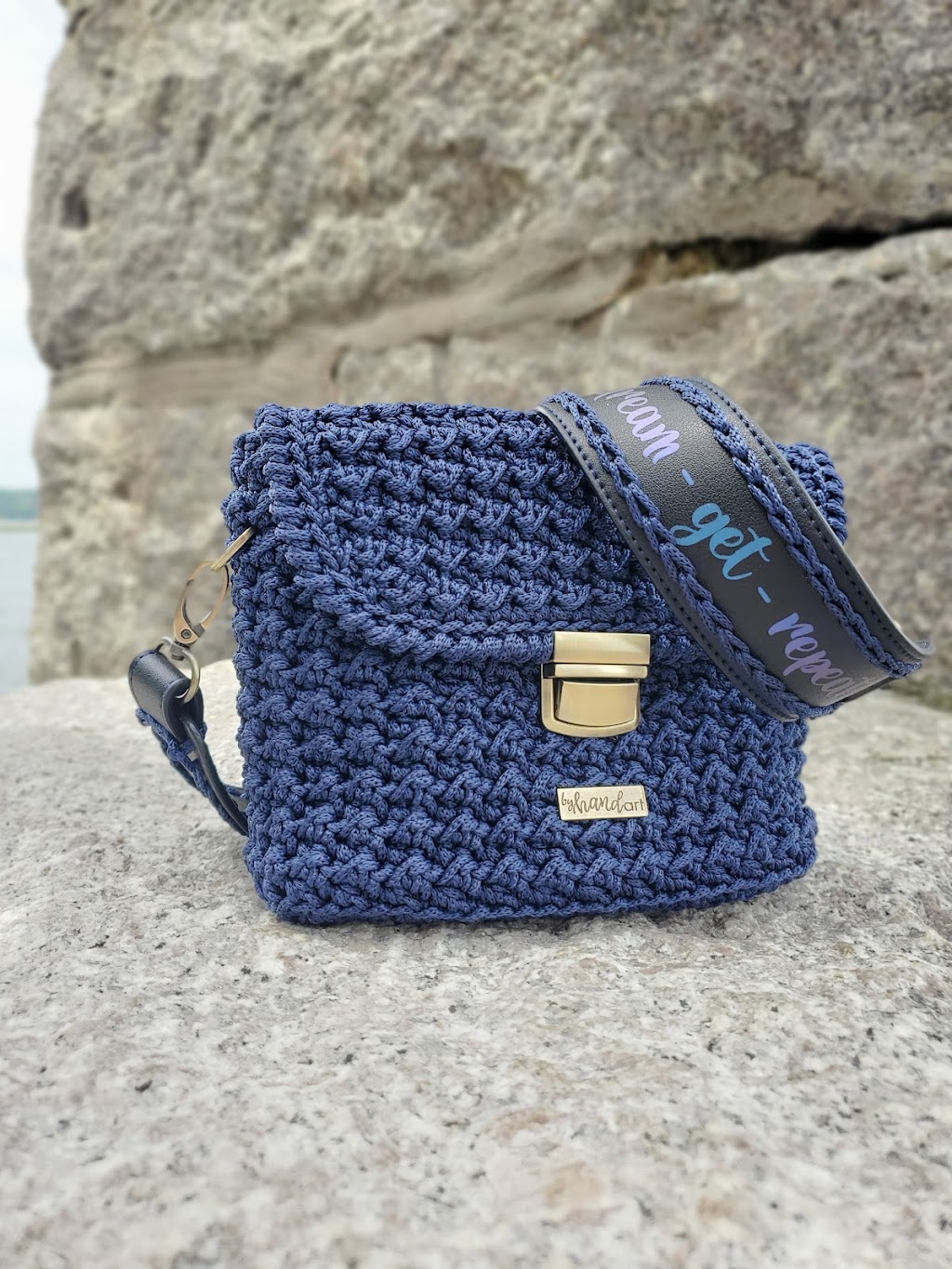 Byhandart | Handbags made by artisans | 14 Jackson St, Glen Cove, NY 11542, USA | Phone: (516) 303-5473