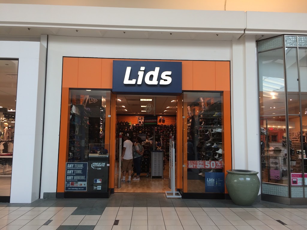 Lids | 4502 S Steele St #436, Tacoma, WA 98409, USA | Phone: (253) 476-1404