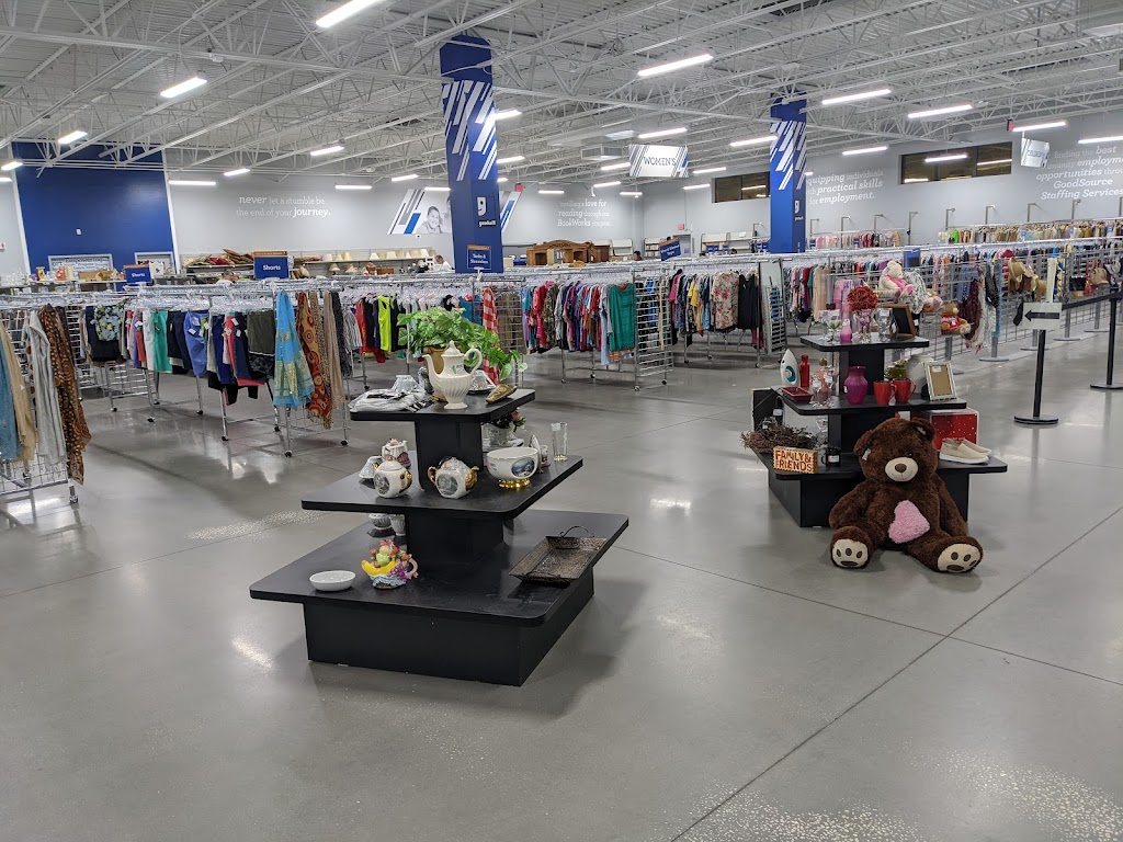 Goodwill - Lady Lake | 637 U.S. 27/441, Lady Lake, FL 32159, USA | Phone: (352) 350-6376