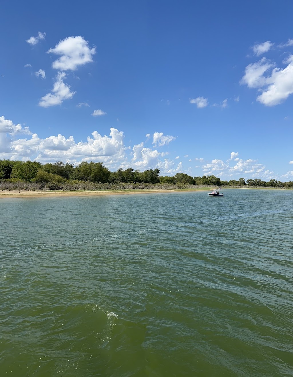 DFW Boat Rentals and Charters - Lake Lewisville | 3000 N Stemmons Fwy, Lewisville, TX 75077, USA | Phone: (469) 596-1332