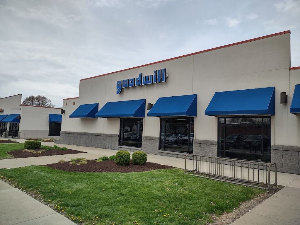 Goodwill Toledo | Deveaux Village Shopping Center, 2600 W Sylvania Ave #107, Toledo, OH 43613, USA | Phone: (419) 472-2606