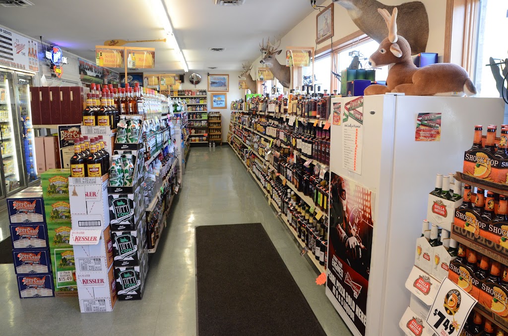 B & S Liquor | 696 S Grand Ave, 696 Grand Ave, Hartford, WI 53027, USA | Phone: (262) 673-5280