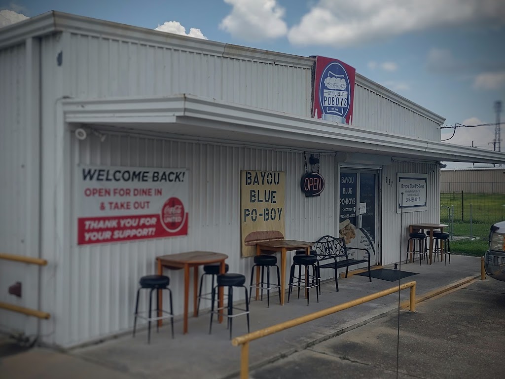 Bayou Blue Po-Boys | 1987 LA-182, Houma, LA 70364, USA | Phone: (985) 868-4812