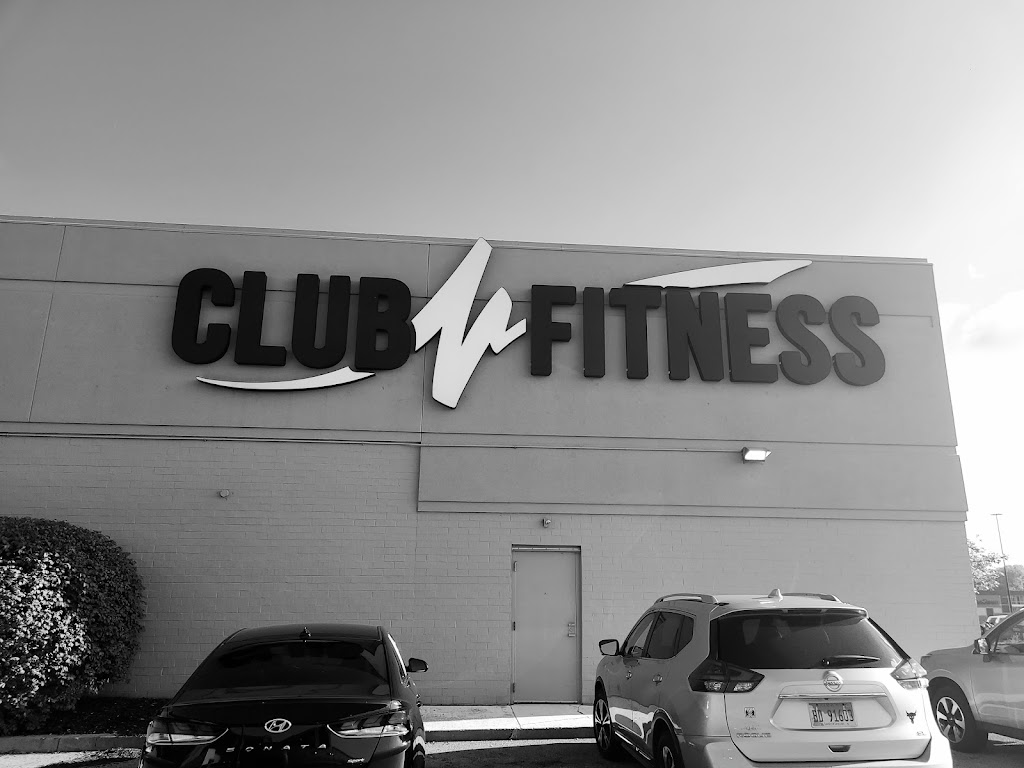 Club Fitness - Belleville | 20 Carlyle Plaza Dr, Belleville, IL 62221, USA | Phone: (618) 235-2687