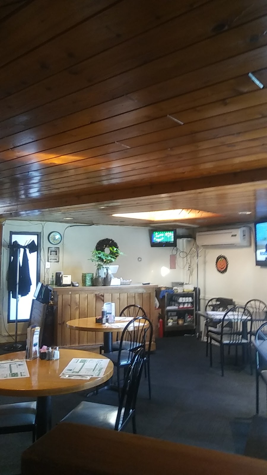 Franks Restaurant | 614 Smithfield Ave, Lincoln, RI 02865, USA | Phone: (401) 726-3303