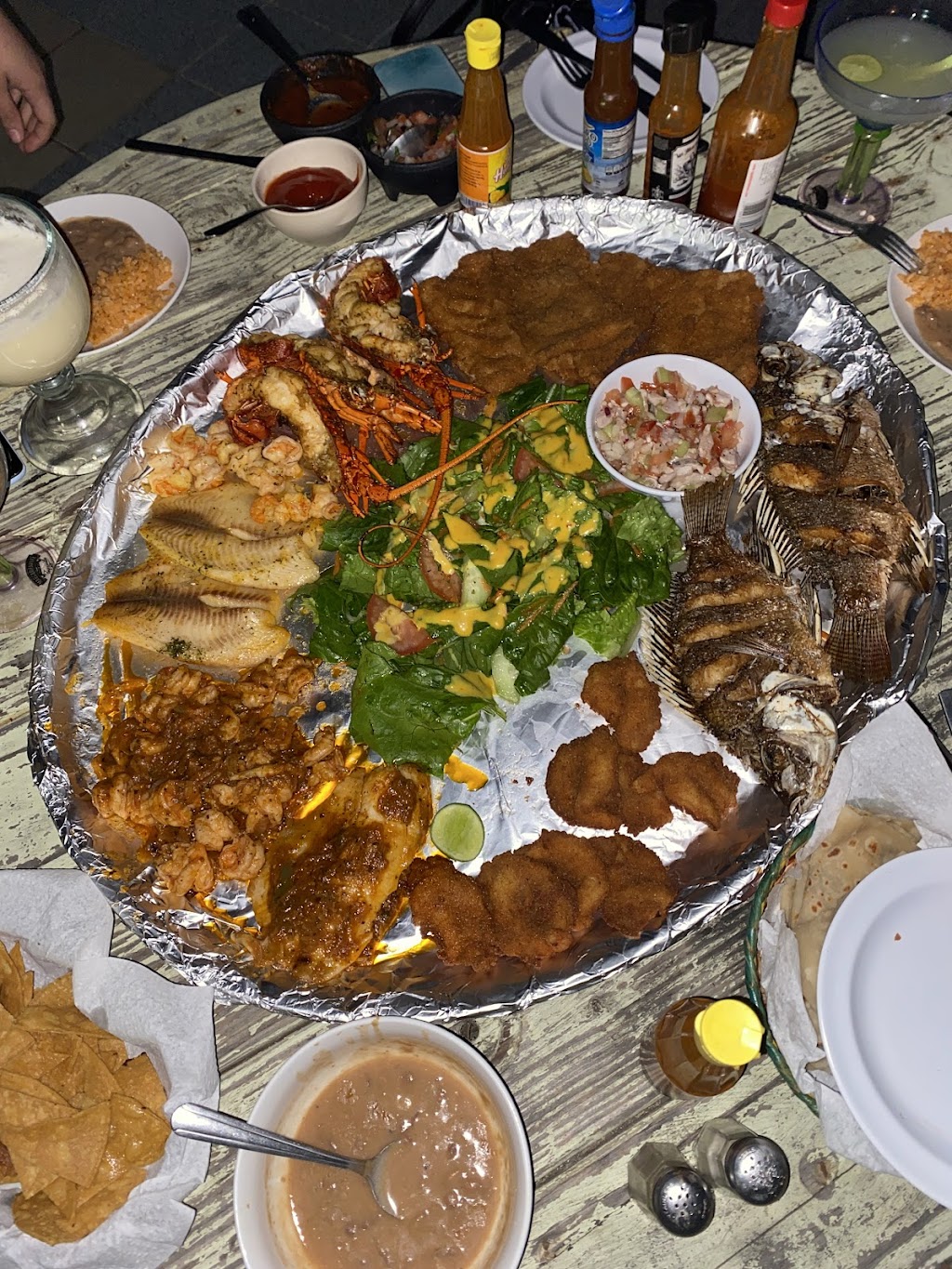 Jatay | Anzuelo 13, 22712 Puerto Nuevo, B.C., Mexico | Phone: 664 814 2369