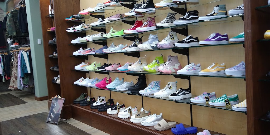 Shoe City | 6740C Reisterstown Rd, Baltimore, MD 21215, USA | Phone: (410) 358-0033