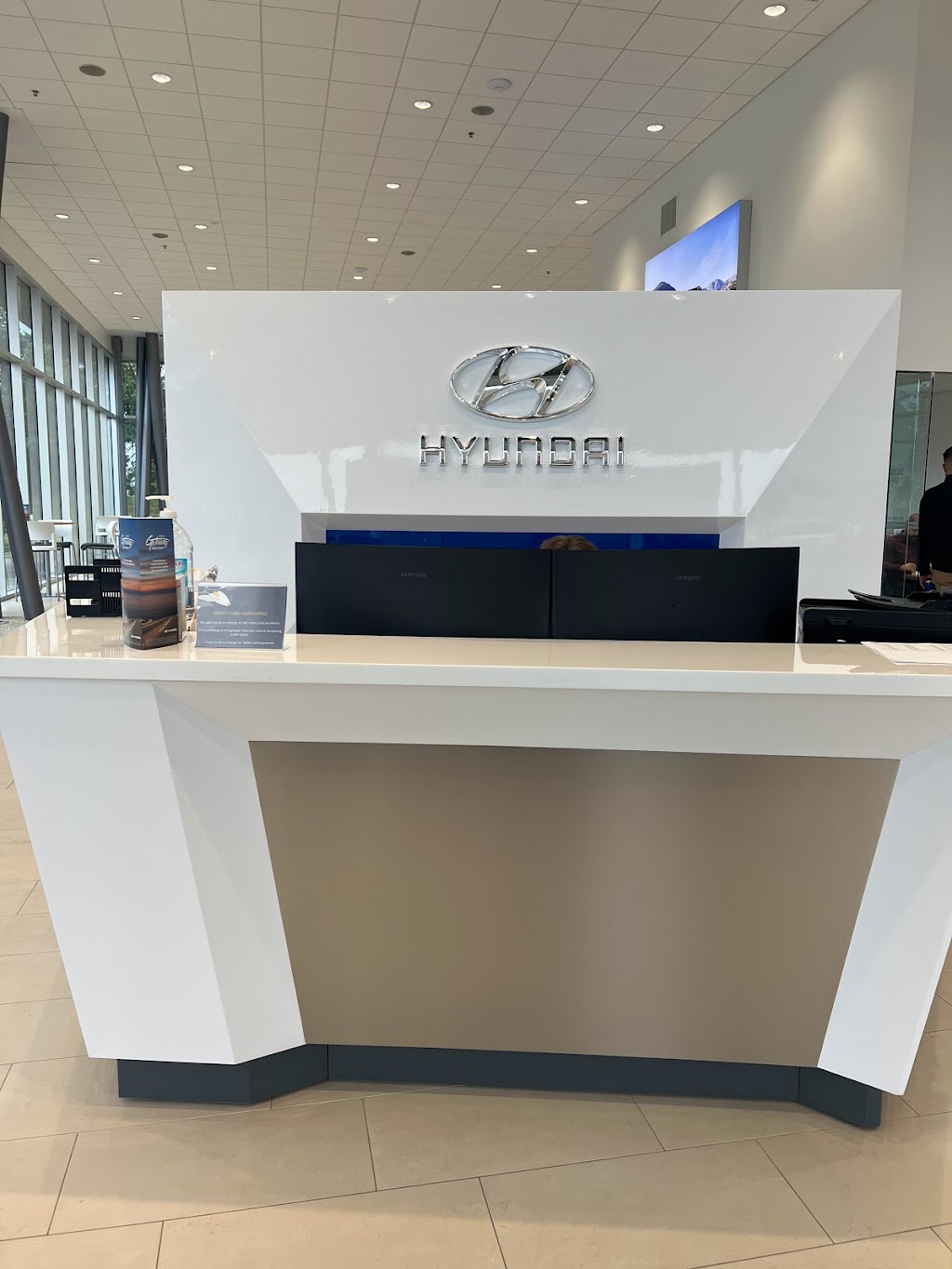 Reed Hyundai of Kansas City | 7050 W Frontage Rd, Merriam, KS 66203, USA | Phone: (913) 642-9600