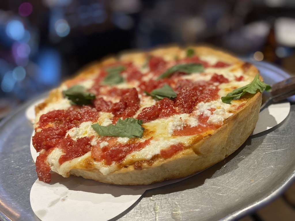 Vero Chicago Pizza | 40975 N Ironwood Rd, San Tan Valley, AZ 85140, USA | Phone: (480) 292-8686