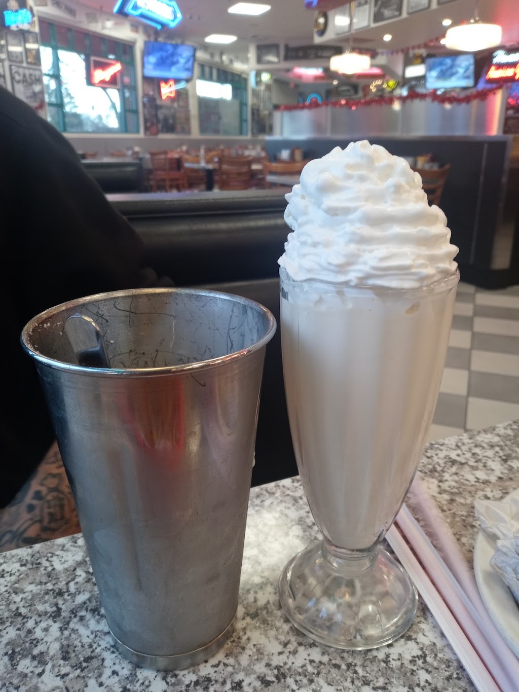 The Original Mels Diner | 1501 Travis Blvd Suite 2, Fairfield, CA 94533, USA | Phone: (707) 425-4452