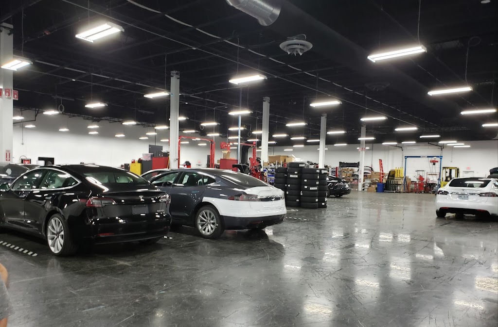 Tesla | 16955 Chesterfield Airport Rd, Chesterfield, MO 63005, USA | Phone: (314) 872-9946