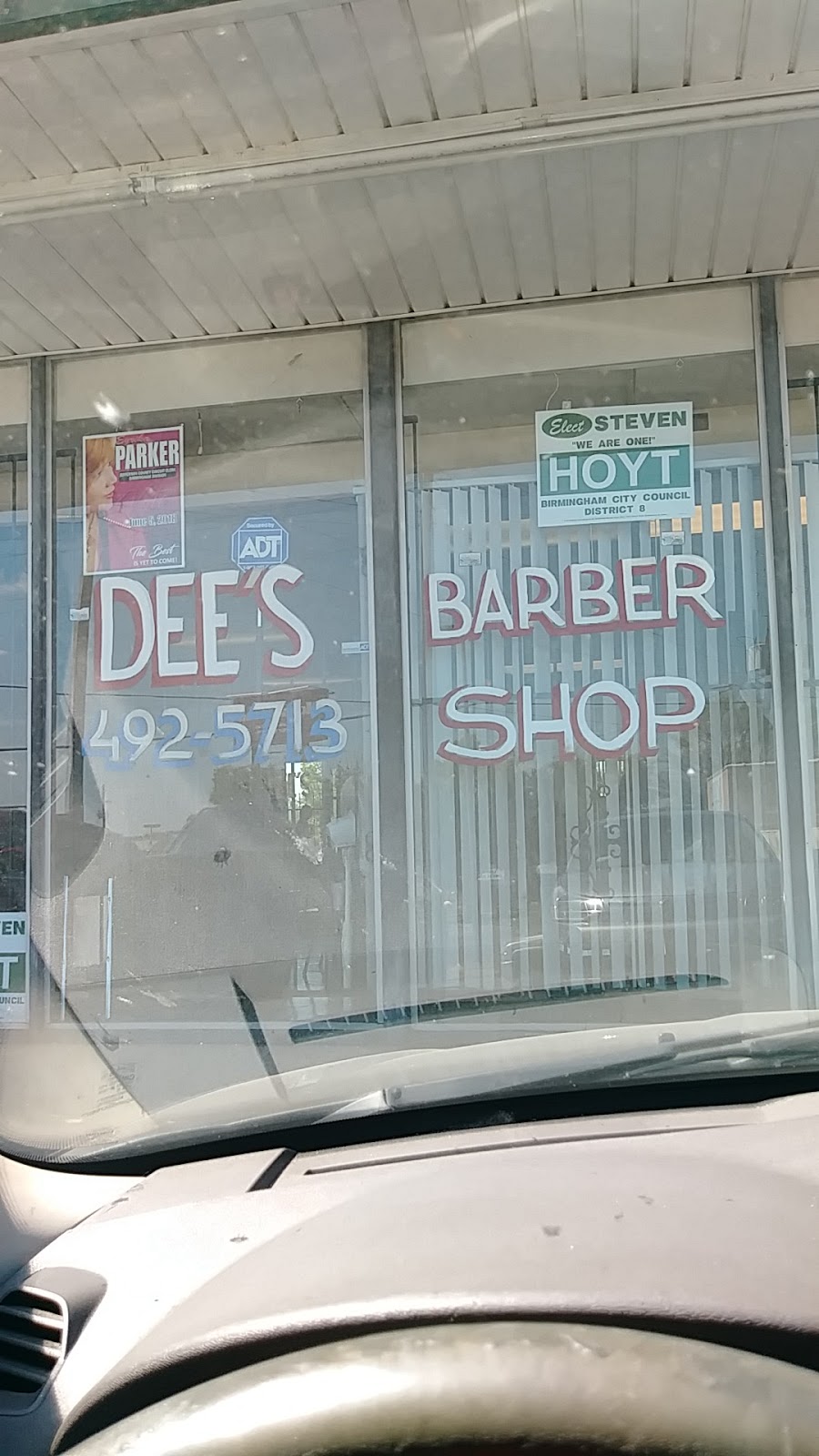 Dees Barber Shop | 2208 31st St Ensley, Birmingham, AL 35208, USA | Phone: (205) 492-5713