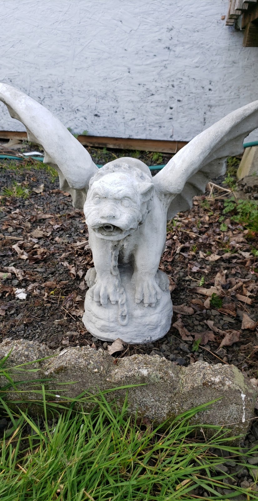 Randolphs Garden Art | 22775 OR-99W, Amity, OR 97101, USA | Phone: (503) 835-1068