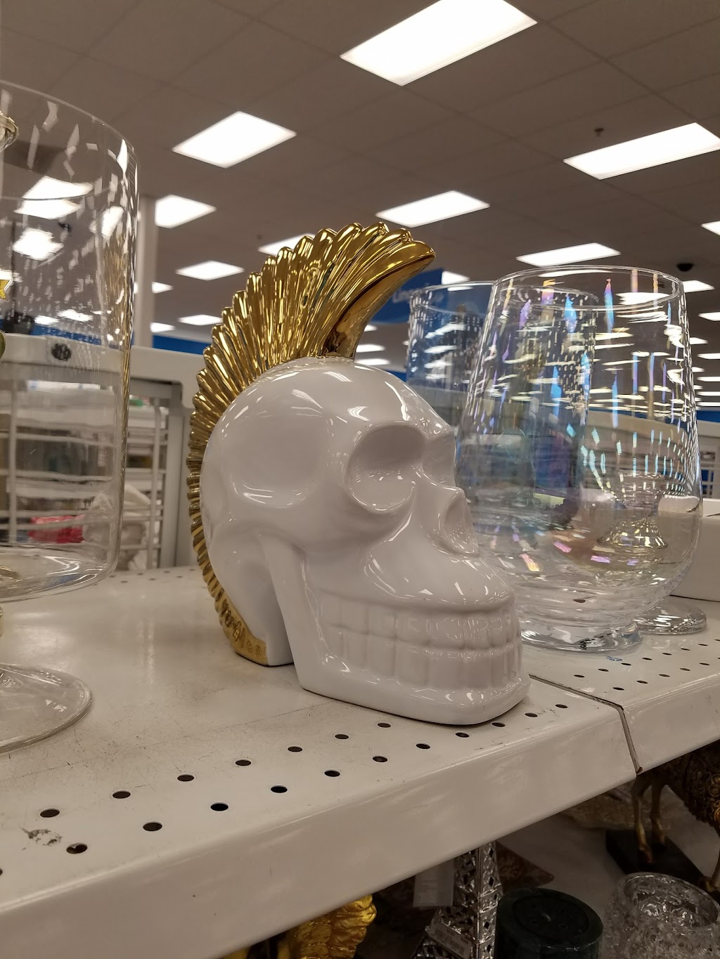 Ross Dress for Less | 2525 W Wheatland Rd, Dallas, TX 75237, USA | Phone: (972) 283-5044