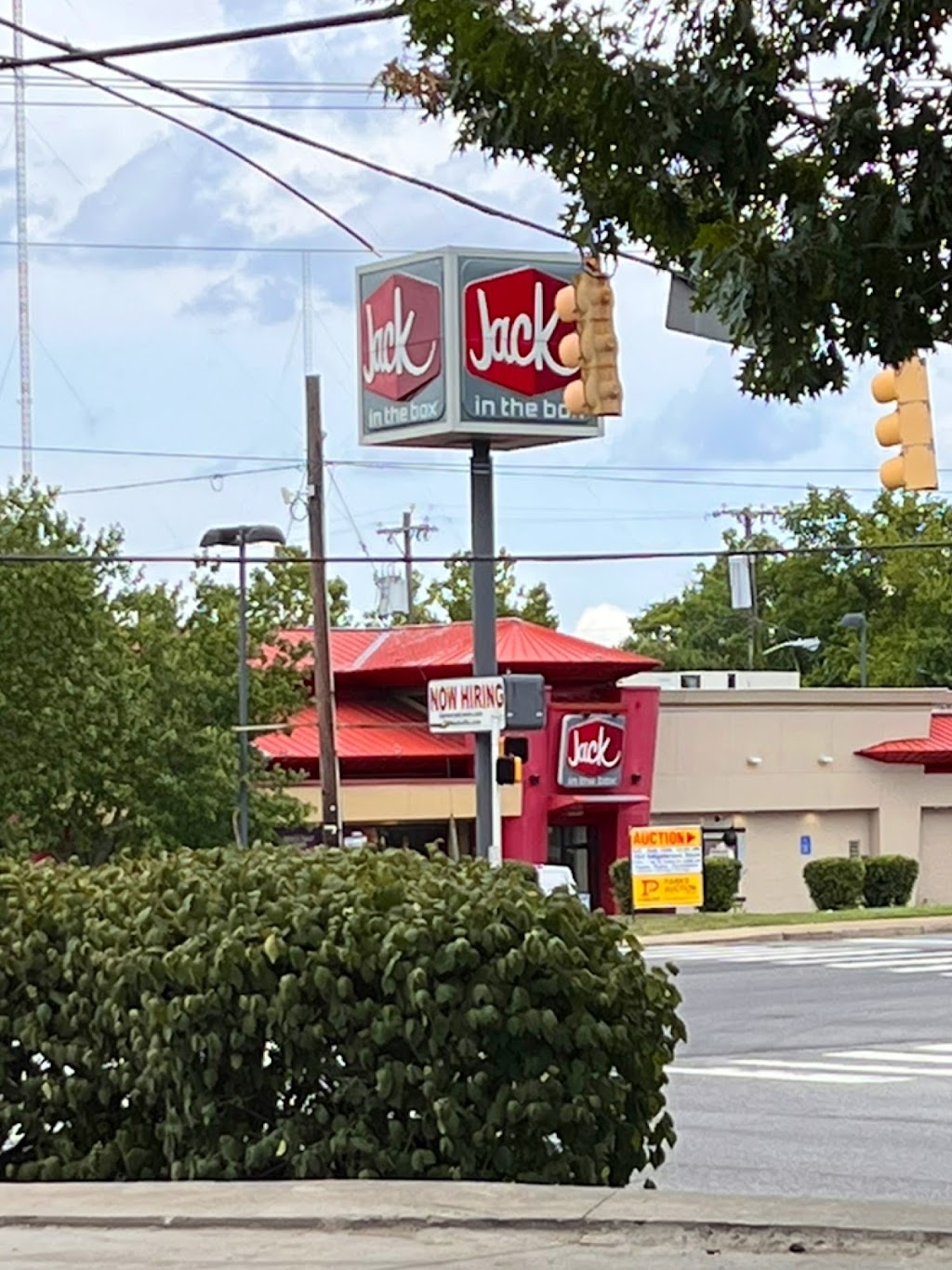 Jack in the Box | 3900 Dickerson Pike, Nashville, TN 37207, USA | Phone: (615) 252-5852